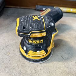 DEWALT 20V MAX XR Cordless Brushless 5 in. Random Orbital Sander (Tool Only)