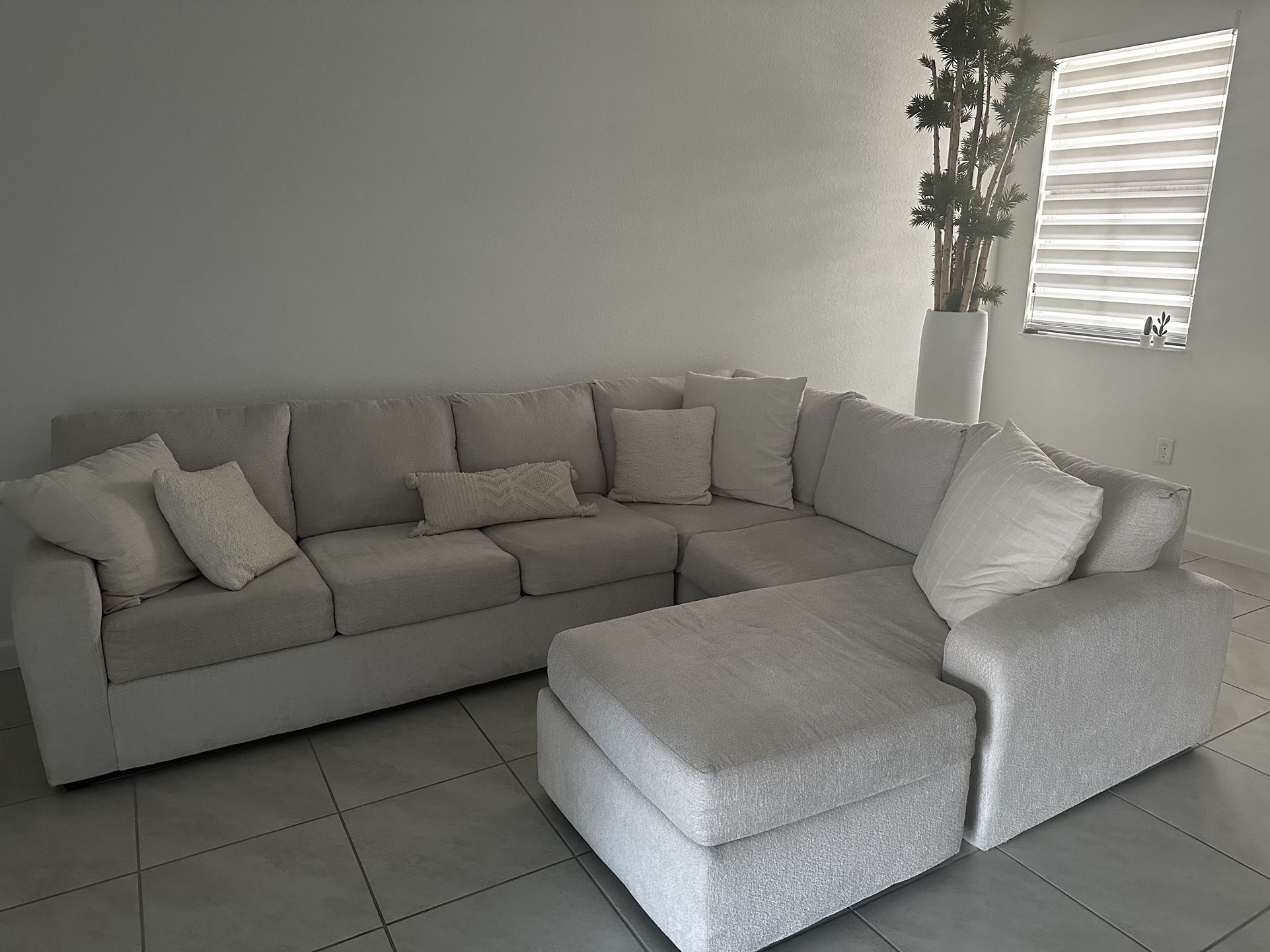 Colby White Micro Right Chaise Sectional