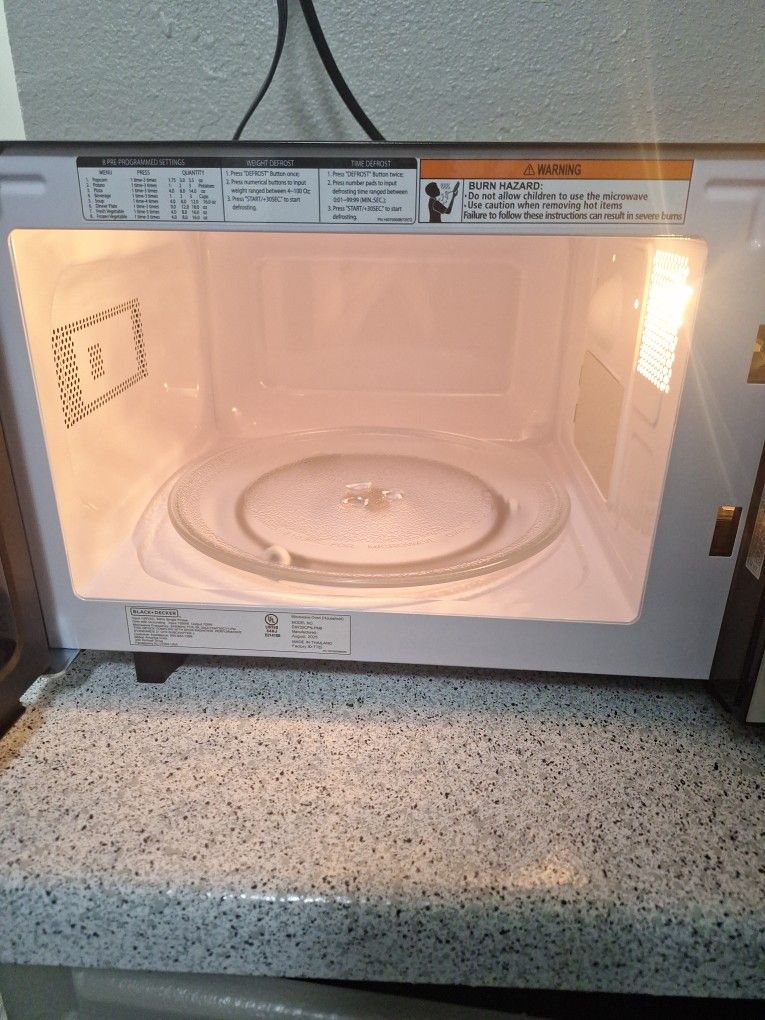 Brand New Black And Decker Microwave
