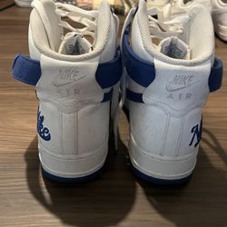 Nikes 