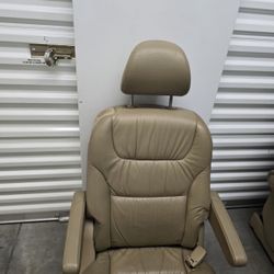 Two Honda Odyssey Touring Seats 