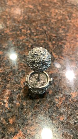 Small peweter trinket
