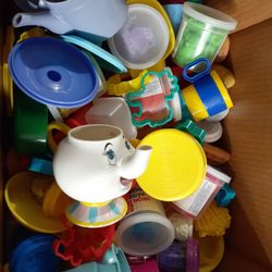 Set Of Kids Plastic Dishes , Playdogh And Whole Bunch of Accessories 