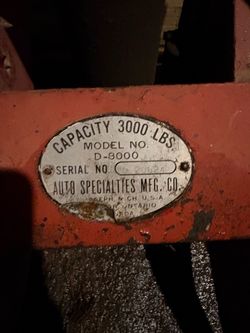 Auto Specialties D-8000 3000 lb Capacity Jack