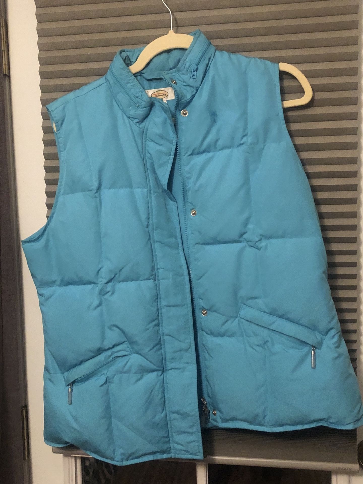 Talbots Women’s Baby Blue Puffer Vest With Attached Hood