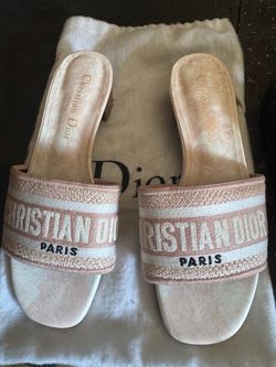 Women’s sandals with small heel pink