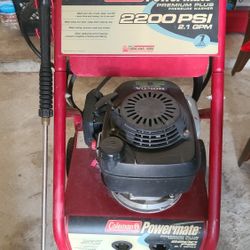 Pressure washer 2200 psi with Honda engine
