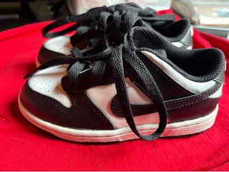 Nike Dunk low pre owned pandas toddler size 10c