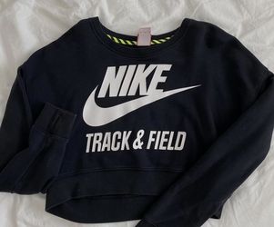 Women’s Track And Field Nike Pullover Large