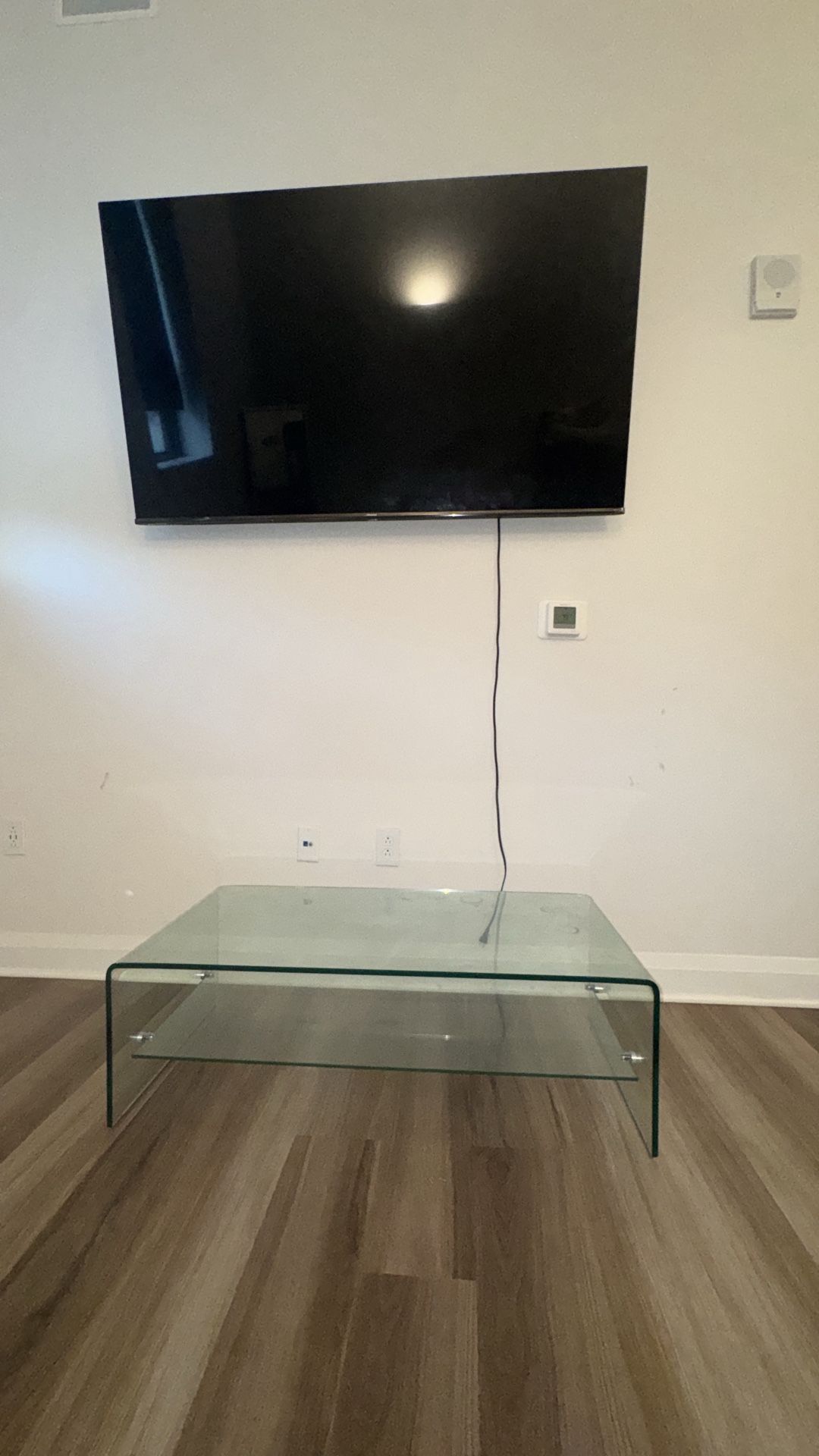 Curved Table