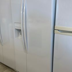 Whirlpool 33inch Side By Side Refrigerator