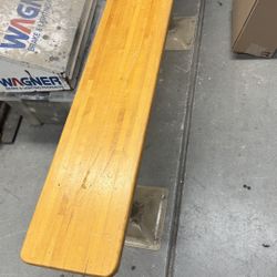 OLD SCHOOL GYM BENCH