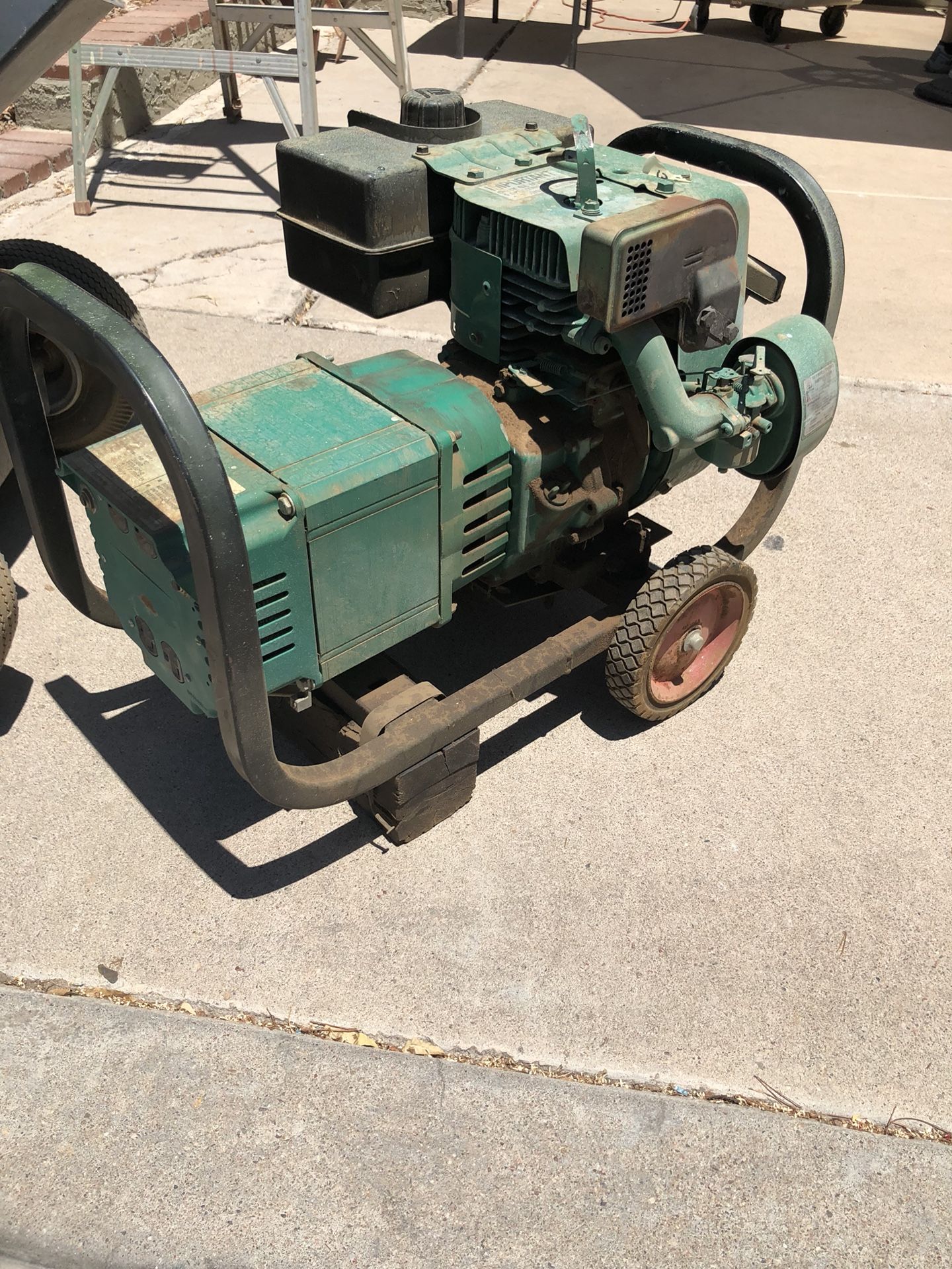 Coleman Powermate 5000 watt Generator