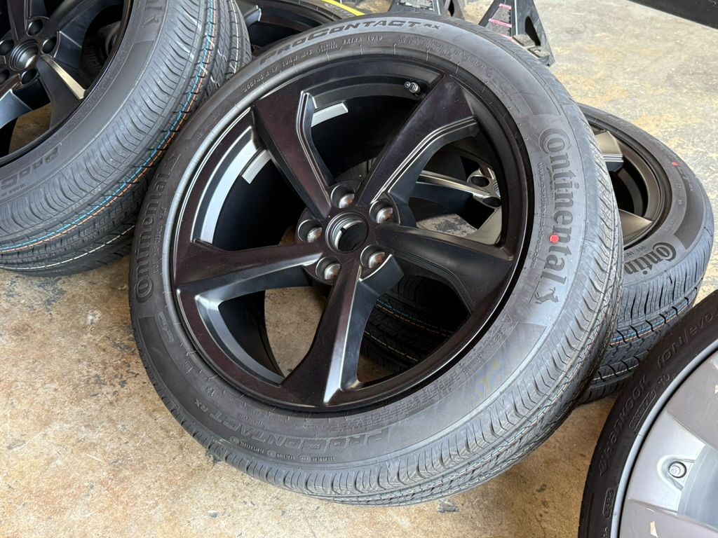 19” NEW 2025 Tesla Model 3 rims Y Juniper wheels Black Continental 235/40R19 100% new with sensors