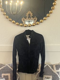 🖤⭐️ Lululemon Camo Jacket 🖤⭐️ Size 6. 