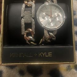 Kendall And Kylie Watch And Bracelet Set 