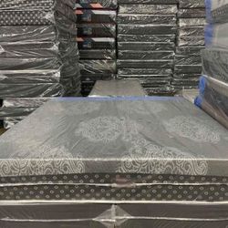Queen Mattress Come With Free Box Spring - Free Delivery 🚚 To Reasonable Distance 