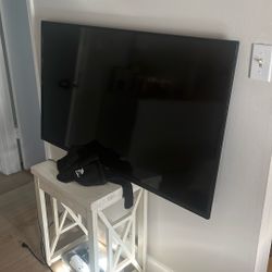 48 Inch Tv Works Fine Seiki With Remote No Legs