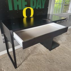 Free Desk