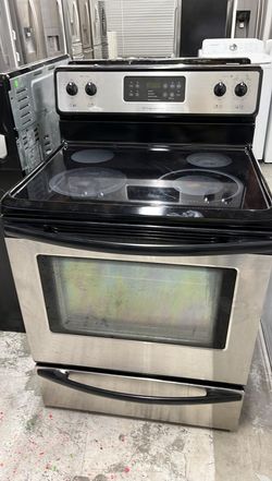 Frigidaire Electric Range – Stainless Glass Top, Self-Clean