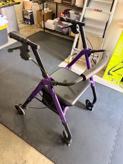 Like-New NOVA Star 8 Rollator Walker