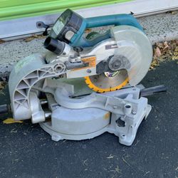 Makita LS711D 7-1/2" 18V Slide Compound Miter Saw, Electric Brake
