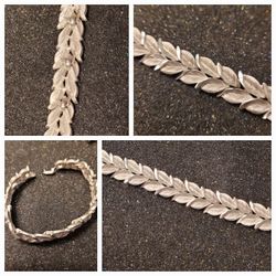 Vintage Mid Century Trifari Crown Leaf Bracelet