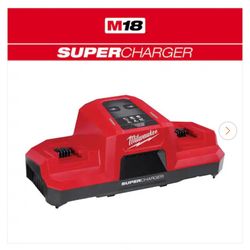 M18 18V Dual Bay Simultaneous Super Charger