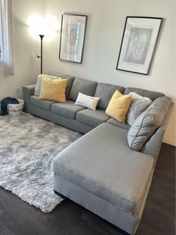 Amazing condition gray sectional couch !!