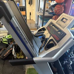Treadmill w/incline Setting