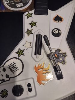 GUITAR HERO BUNDLE