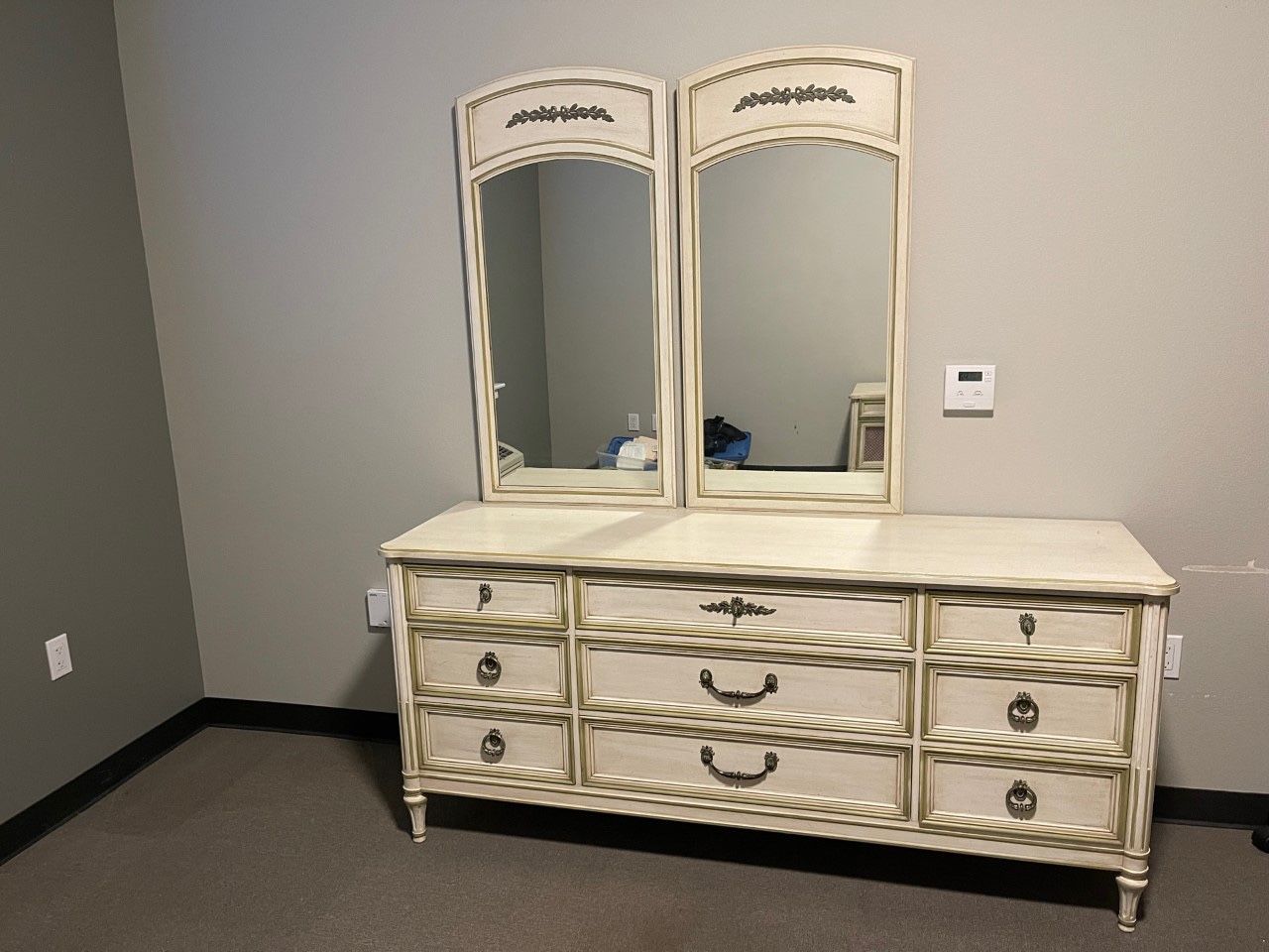 Henredon Vintage Dresser, Nightstands, Headboard