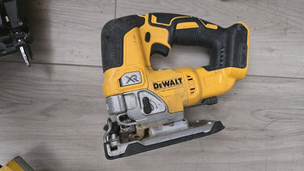jig saw dewalt 20v