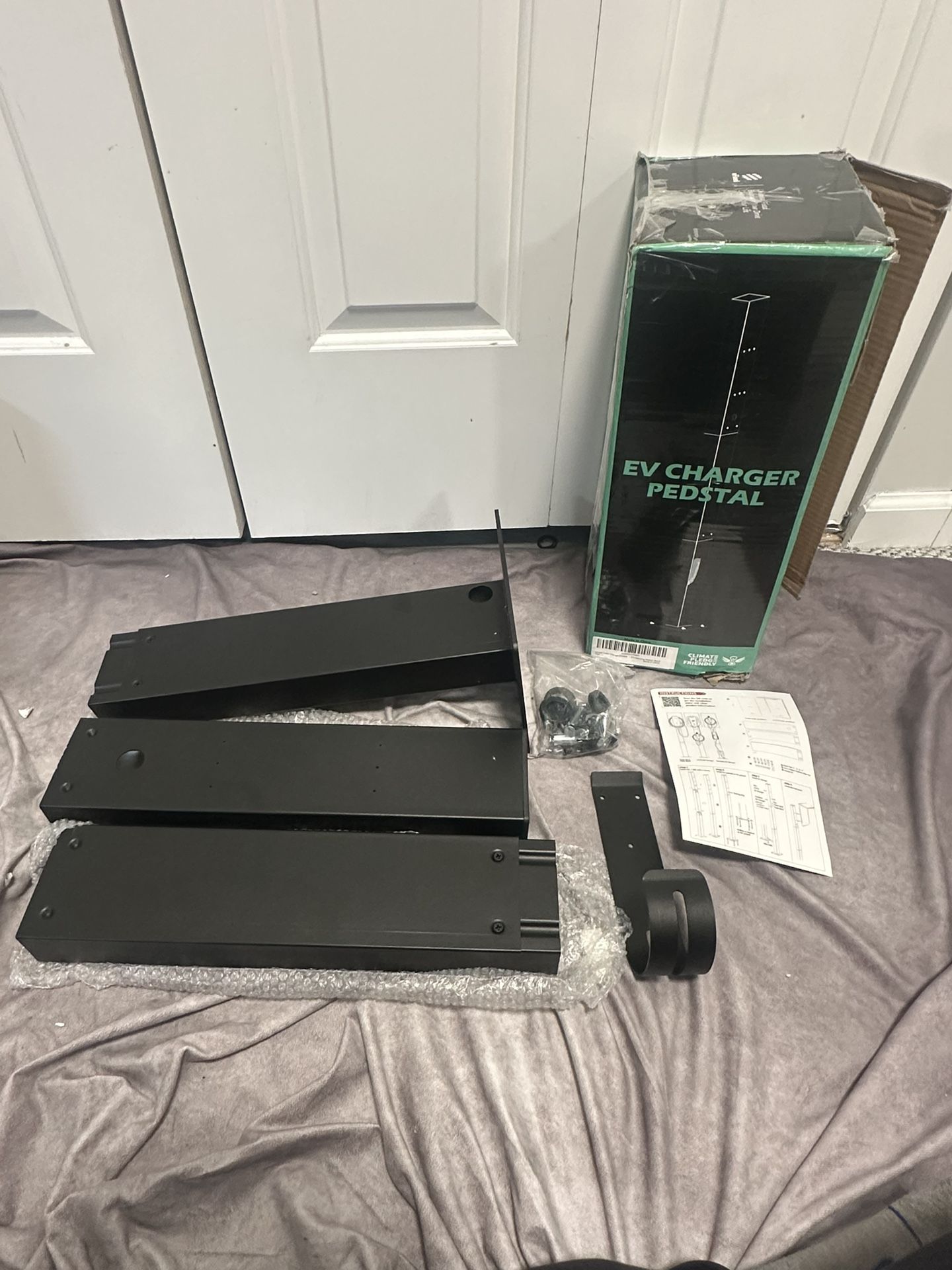 Pedestal Outdoor EV Charger Stand with Holder for EV Charging Station