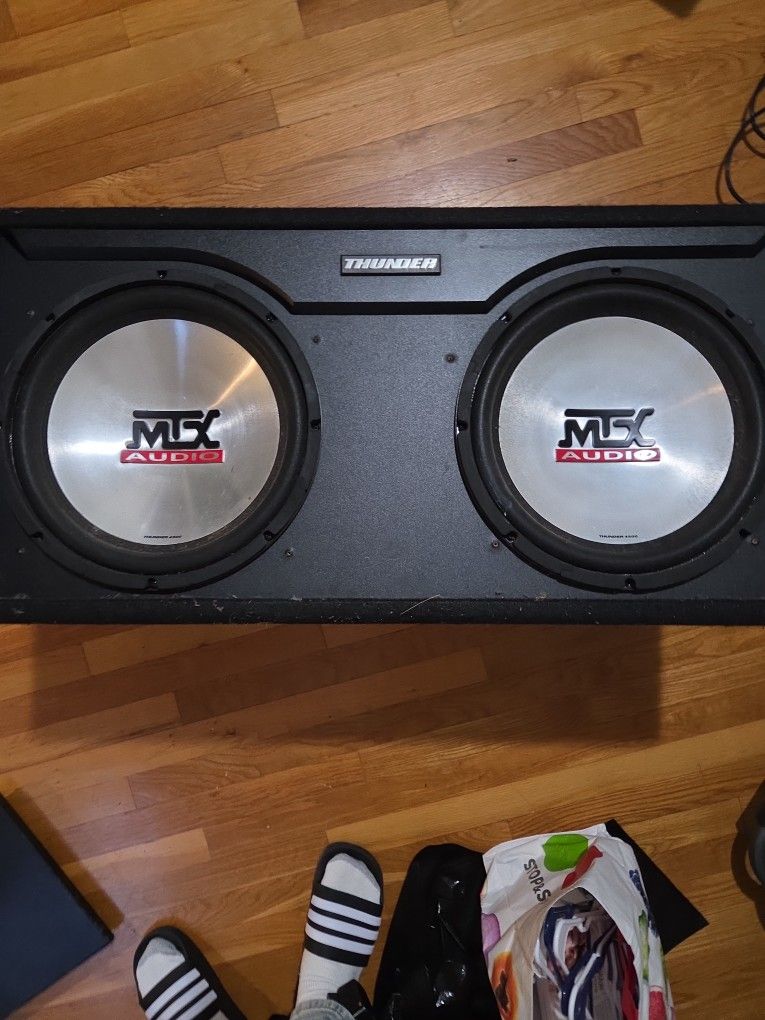 Thunder 4500 Dual Car Speaker Box W/ 20 INCH speakers
