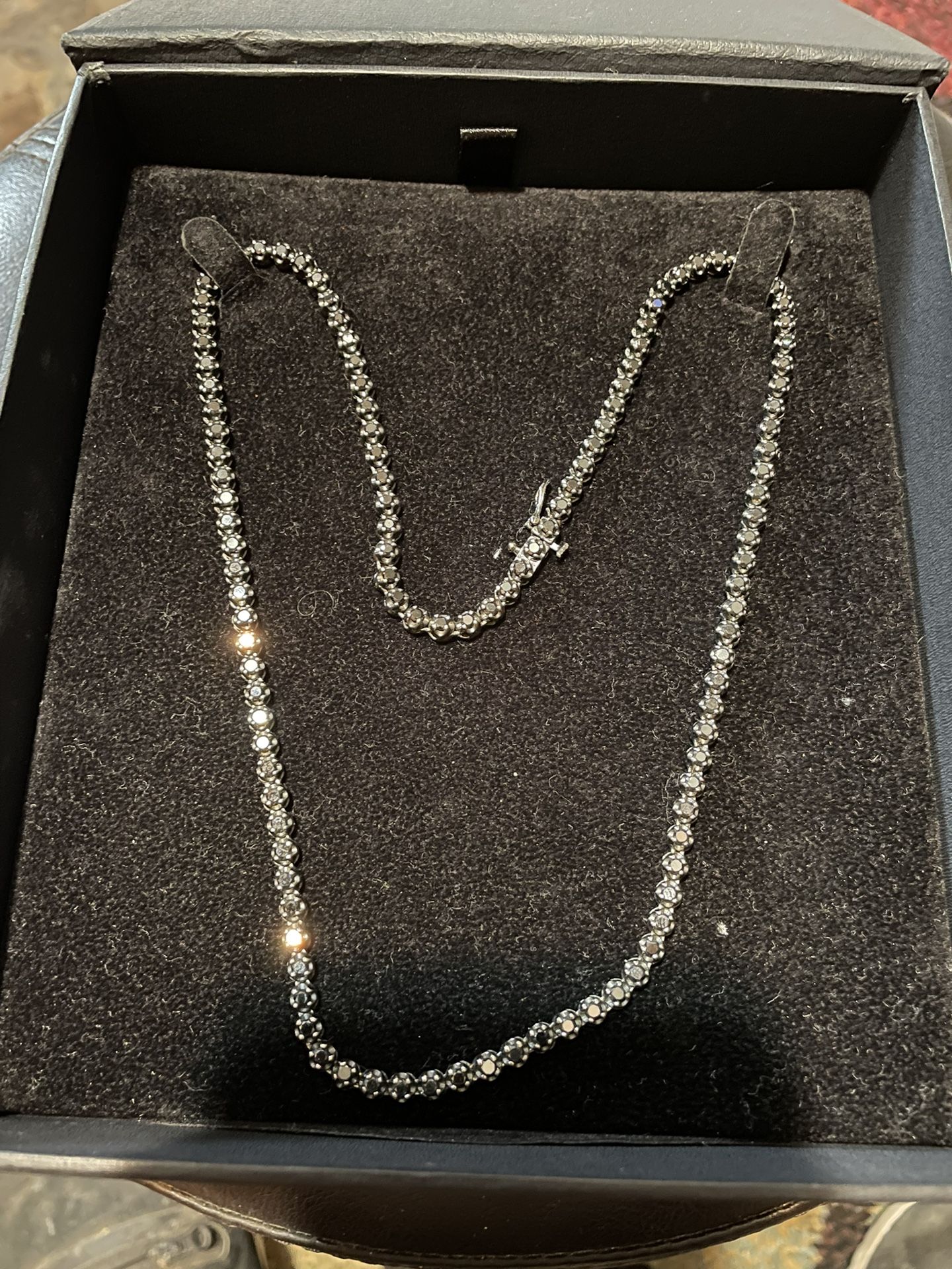 Black Diamond- White Gold. ( Beautiful)