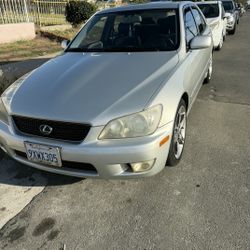 Lexus Is300
