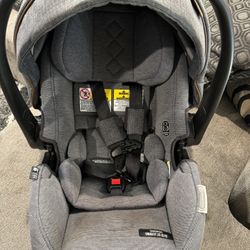 Graco Newborn Car seat