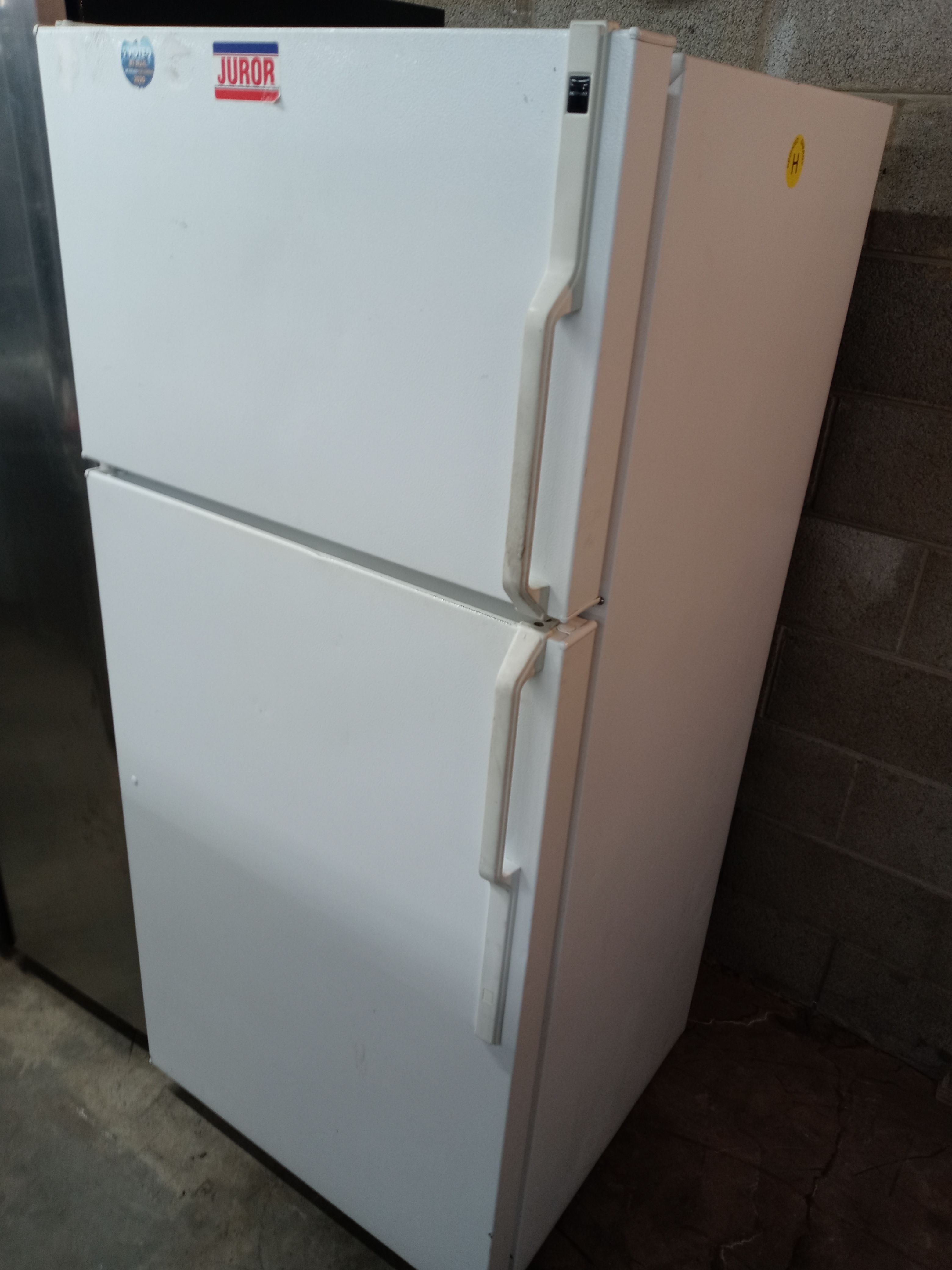 Hotpoint white top freezer refrigerator - Free delivery