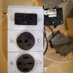 Electric Connection With Breakers 