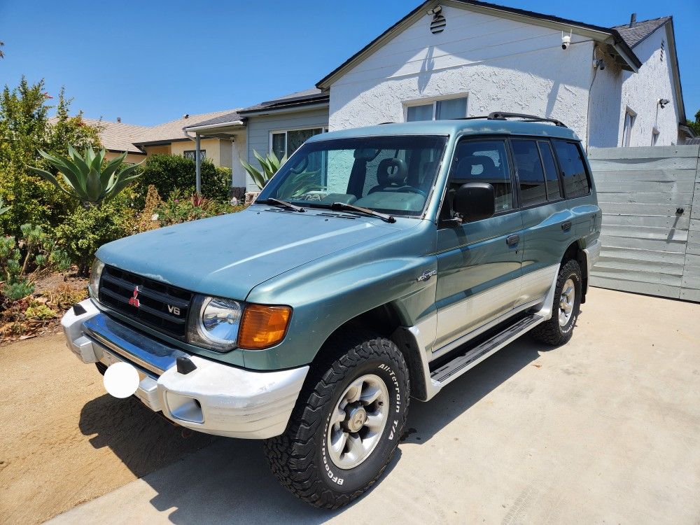 1998 Mitsubishi Montero