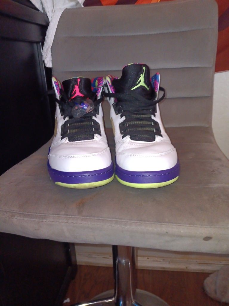 Jordan's Ised Asking 80 And I Have A Brand New Nike Kack Asking 100