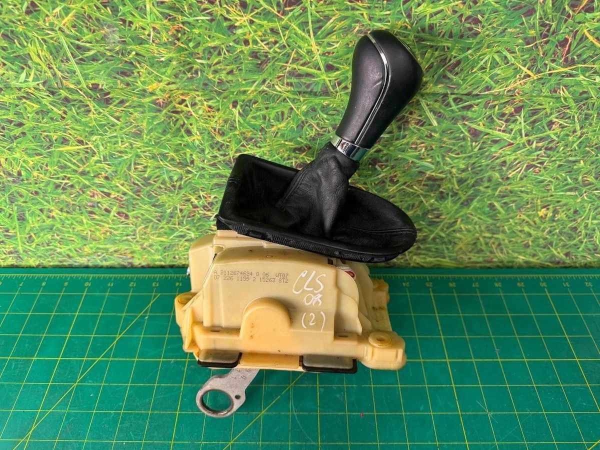 07-11 Mercedes w219 CLS550 Floor Gear Shift Shifter Selector OEM 2112674624
