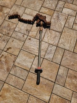 Pipe cutter