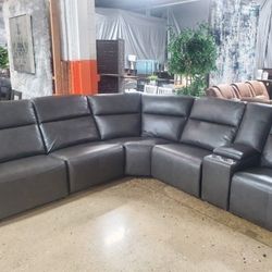 6 Pc Leather Modular Power Sectional (New )