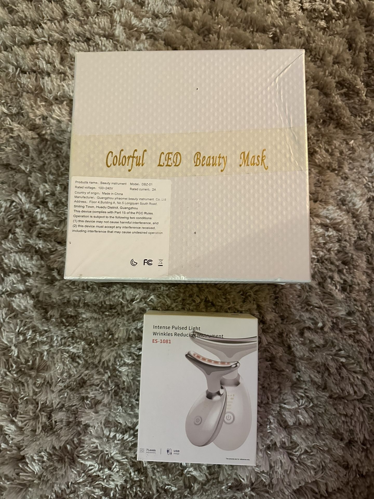 LED Face Mask And  LED Face Sculpting Wrinkle Reduction 