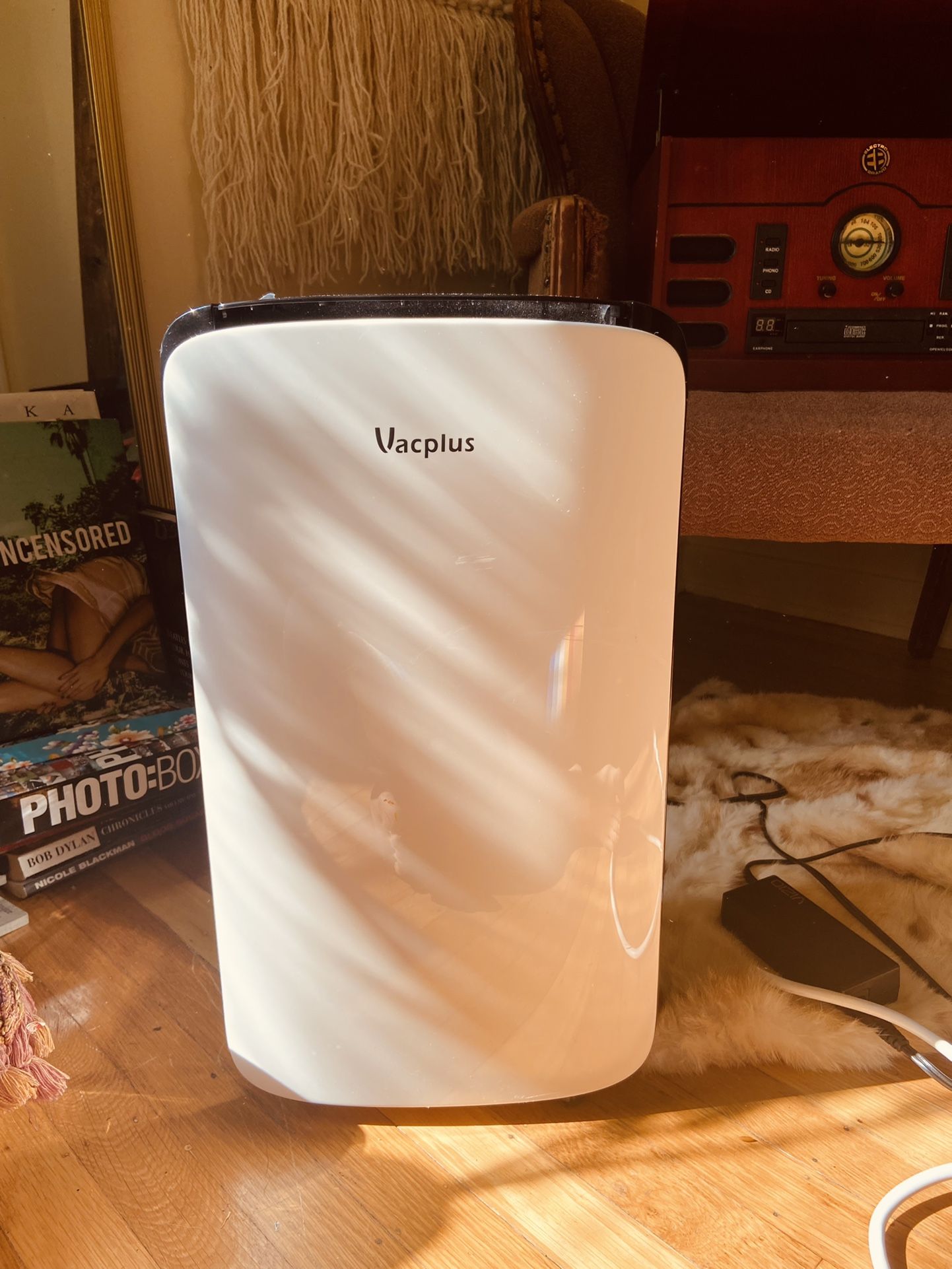 VACPLUS DEHUMIDIFIER 