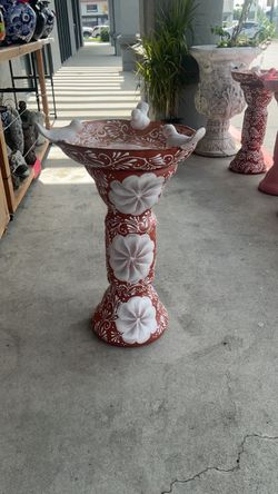 Fuente pajarera ($135)tel (contact info removed)