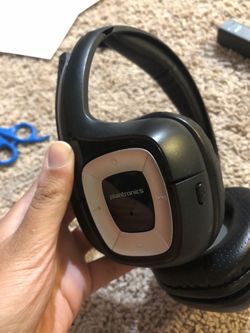 Bluetooth headphones with microphone