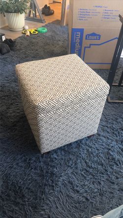 Storage ottoman